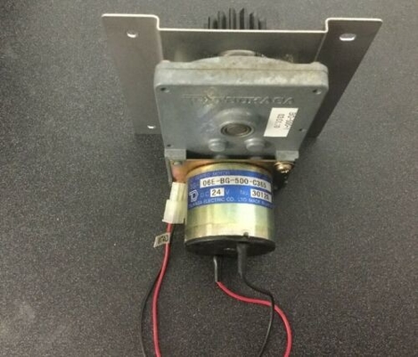 Motore M740 118H0318 118H0318B del pezzo di ricambio di Minilab di frontiera 350/355/370/375 di Fuji con il dente cilindrico 327F0176A dell'ingranaggio fornitore